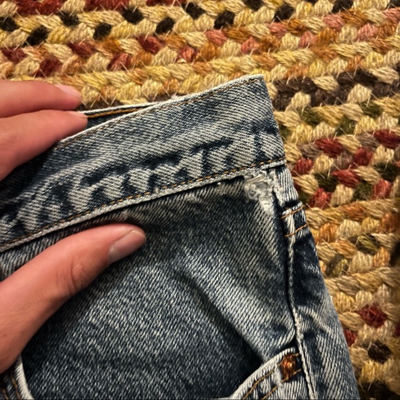 (Sold) Levi’s Vintage 90s Red Tab 505 Faded Blue Jeans (30 x 32) - Picture 11 of 14